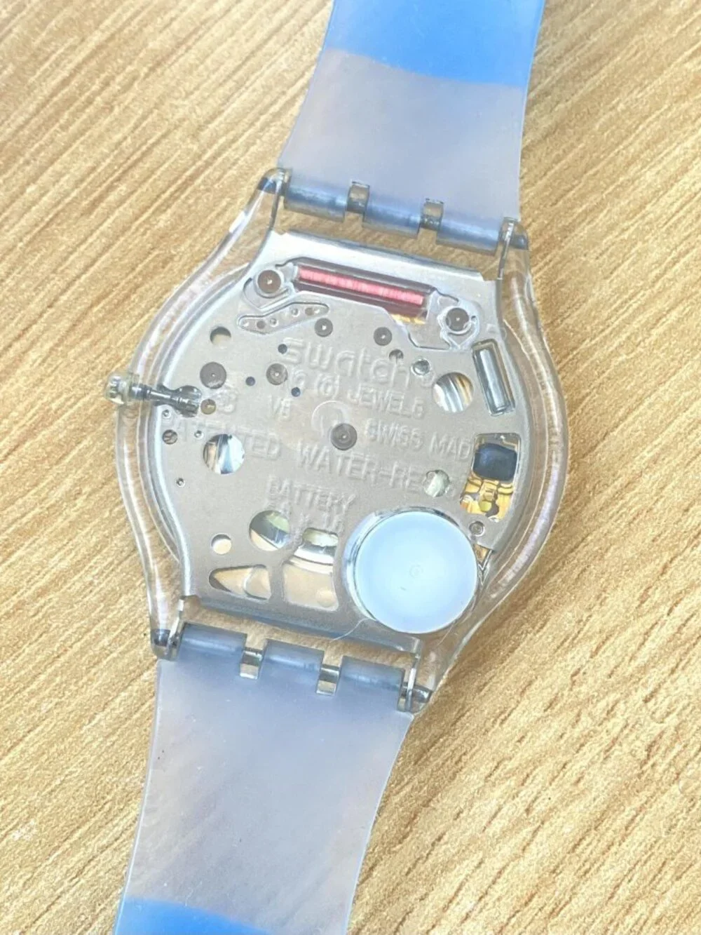 Swatch Jelly Skin Watch Vintage Ladies Swiss Made SFN105 Blue AG 2002 34mm